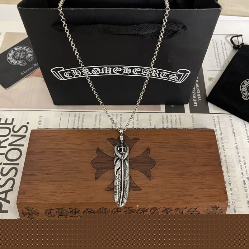 Ch**me He**ts necklaces